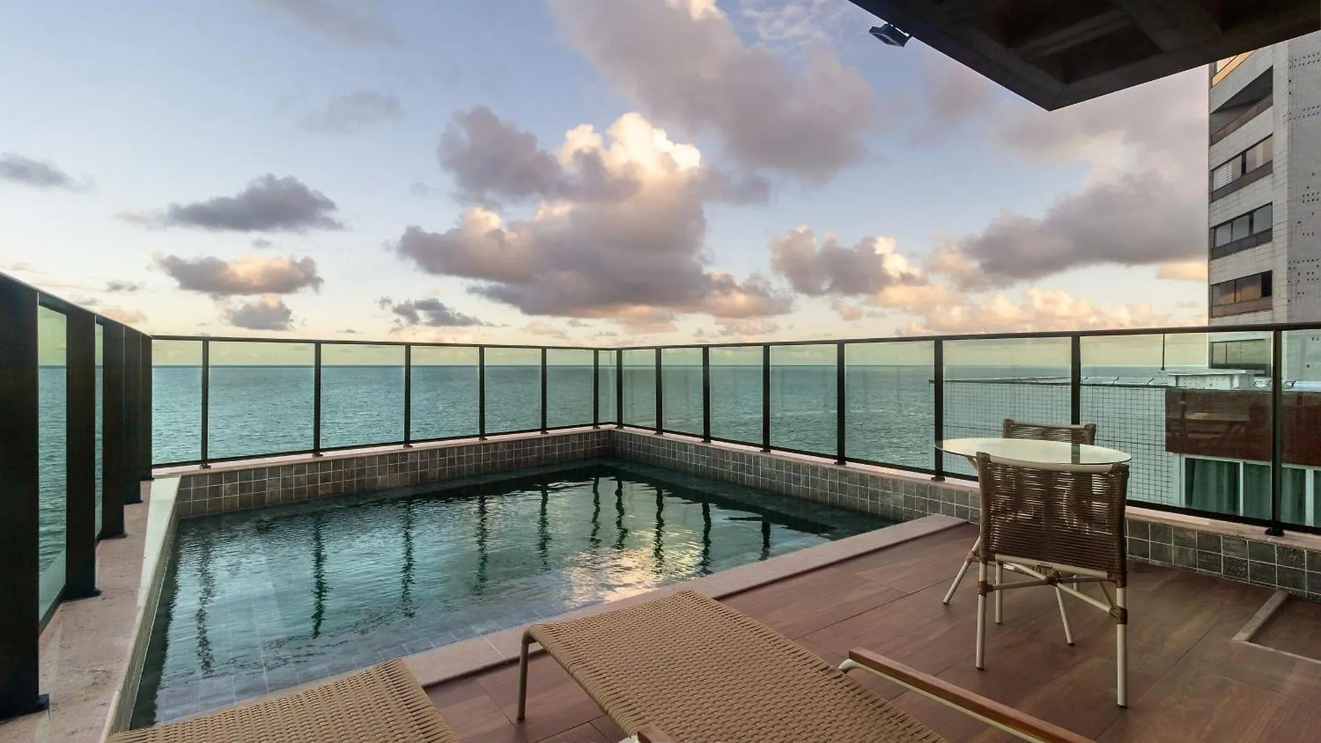 Iaa\'S - Apartamentos Beira-Mar Em Pernambuco contacts